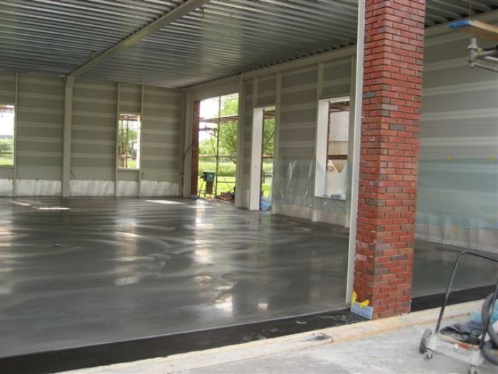 mels-renes-betonvloeren-nieuwe-bedrijfshal-13